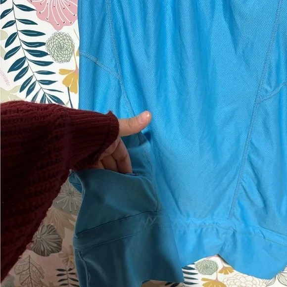 Athleta Sky Blue Sleeveless Tank Top - Picture 2 of 4